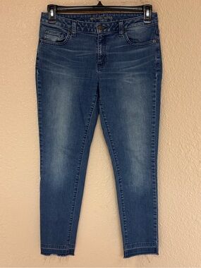 4/$20 Michael Kors Cropped Izzy Skinny Jeans in Medium Blue Wash